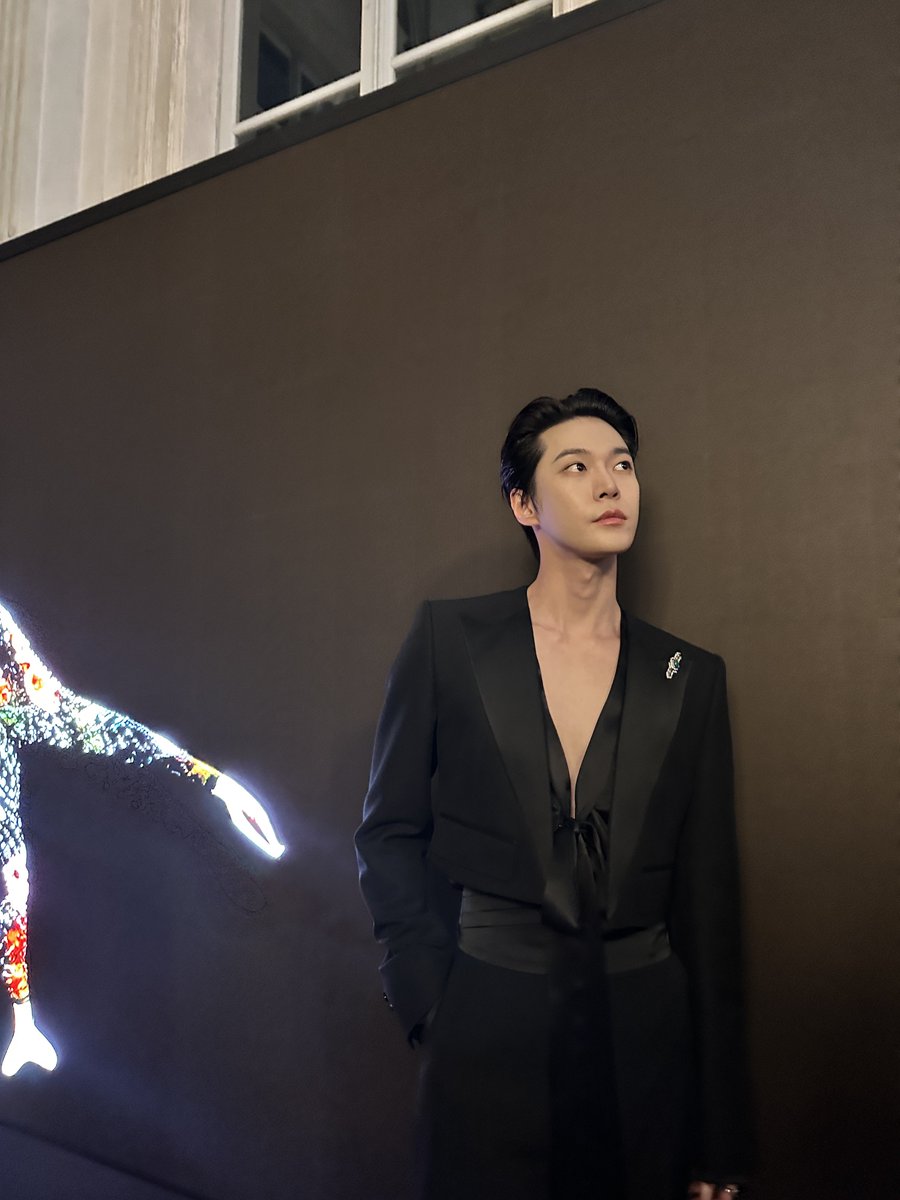 NCTsmtown's tweet photo. #DOYOUNG 
 
#도영 #NCT #NCT127 
#DolceGabbana #돌체앤가���나
#DOYOUNGxDG #DGxDOYOUNG  
#DGFattoAMano #DGAltaModa 
#DOYOUNGxDalCuoreAlleMani @dolcegabbana https://t.co/neUDh5HIRE
