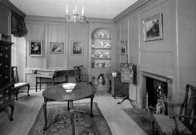 tourscotland's tweet photo. Old Tour #Scotland Ancestry Travel visit Genealogy Scottish History Blog photography and story of #Gladstones #Land a surviving 17th century high tenement house situated in the Old Town of the city of #Edinburgh. Redeveloped in 1617 by Thomas Gledstanes https://t.co/Aja5ZZTOTc https://t.co/8lpfs9ZToa