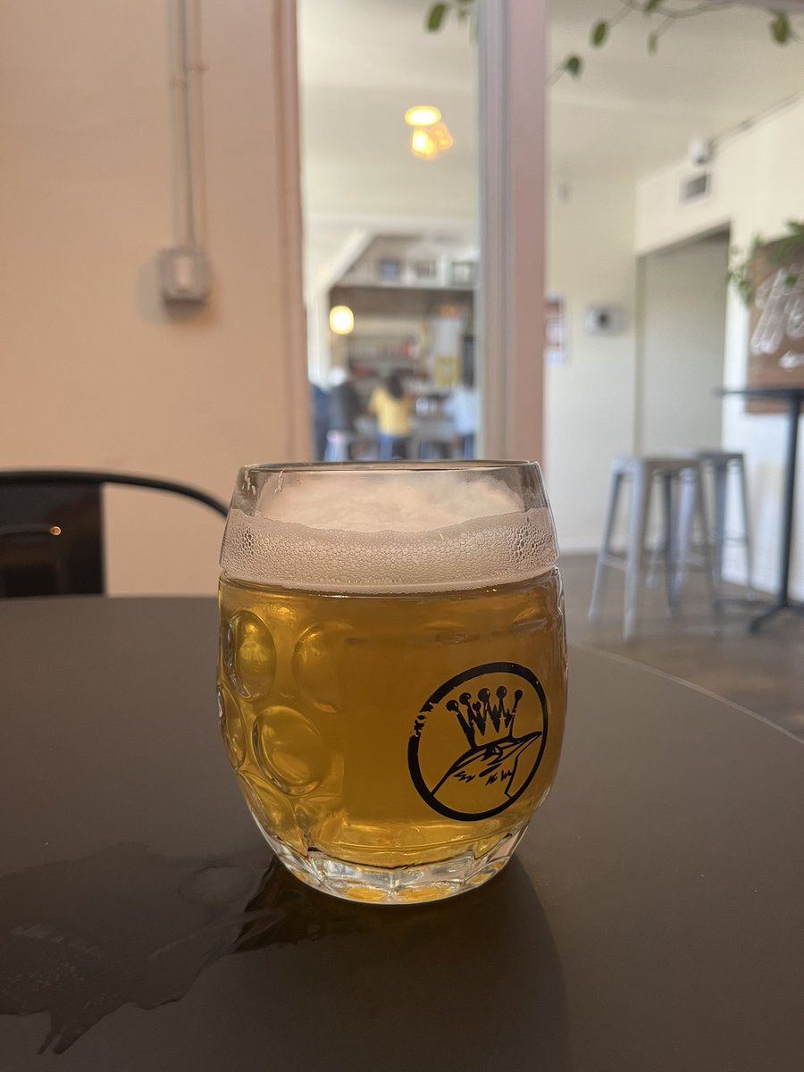 La Clara Especial Mexican Lager 🤩🔥in The VIP Room at Wren House Brewing is a great way to start the day🍻Awesome with a Capital A Baby 🤩🍻