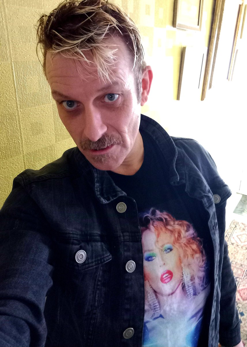 welshfreak's tweet image. Dec 2023 Vs April 2024 ... 2 stone and a waist size down 🤟 long may this journey continue #CleanEating #DailyExercise