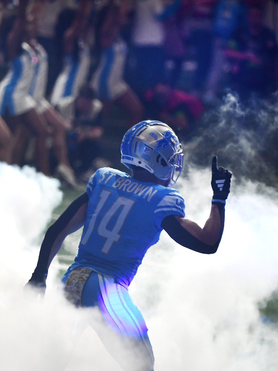 Amon-ra St Brown is better than DJ Moore.

Why is this even an argument to be made?

#AllGrit #OnePride