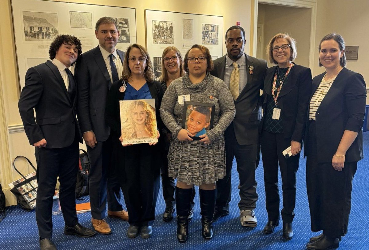 MK_Connolly's tweet image. HUGE: the Maryland Kids Code just passed the House &amp;amp; Senate unanimously &amp;amp; now heads to Gov. Moore's desk - thanks to fierce legislators &amp;amp; passionate advocates who wouldn't take no for an answer 💪 #MDKidsCode