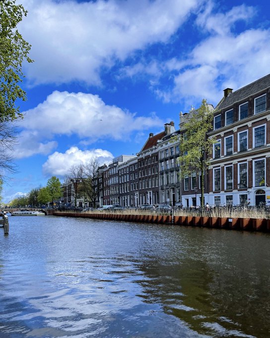 Beautiful Amsterdam 🌷 https://t.co/wb2FZx1SSo