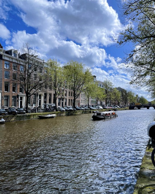 Beautiful Amsterdam 🌷 https://t.co/wb2FZx1SSo