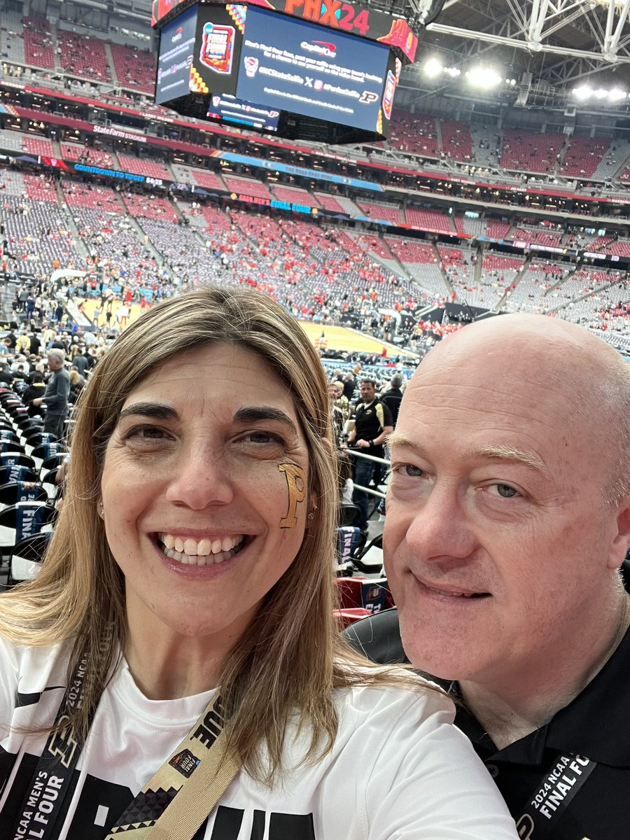 nmiller7006's tweet image. We are here, @BoilerBall !  Let’s do this, baby!!! #BoilerUp #Purdueselfie