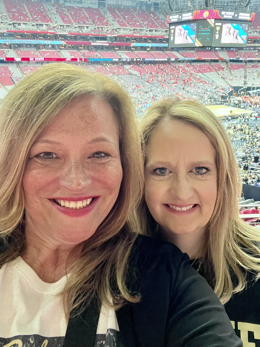 #PURDUESELFIE We are here! Alumni !