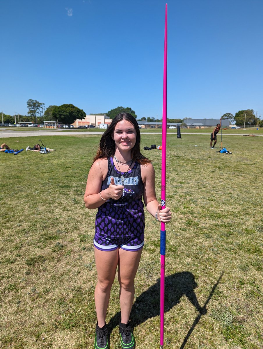 Huge shoutout to Morgan Casey for taking home 1st in girls javelin!! She threw 27.53m in some windy conditions this morning! #viperpride #javelin #trackandfield