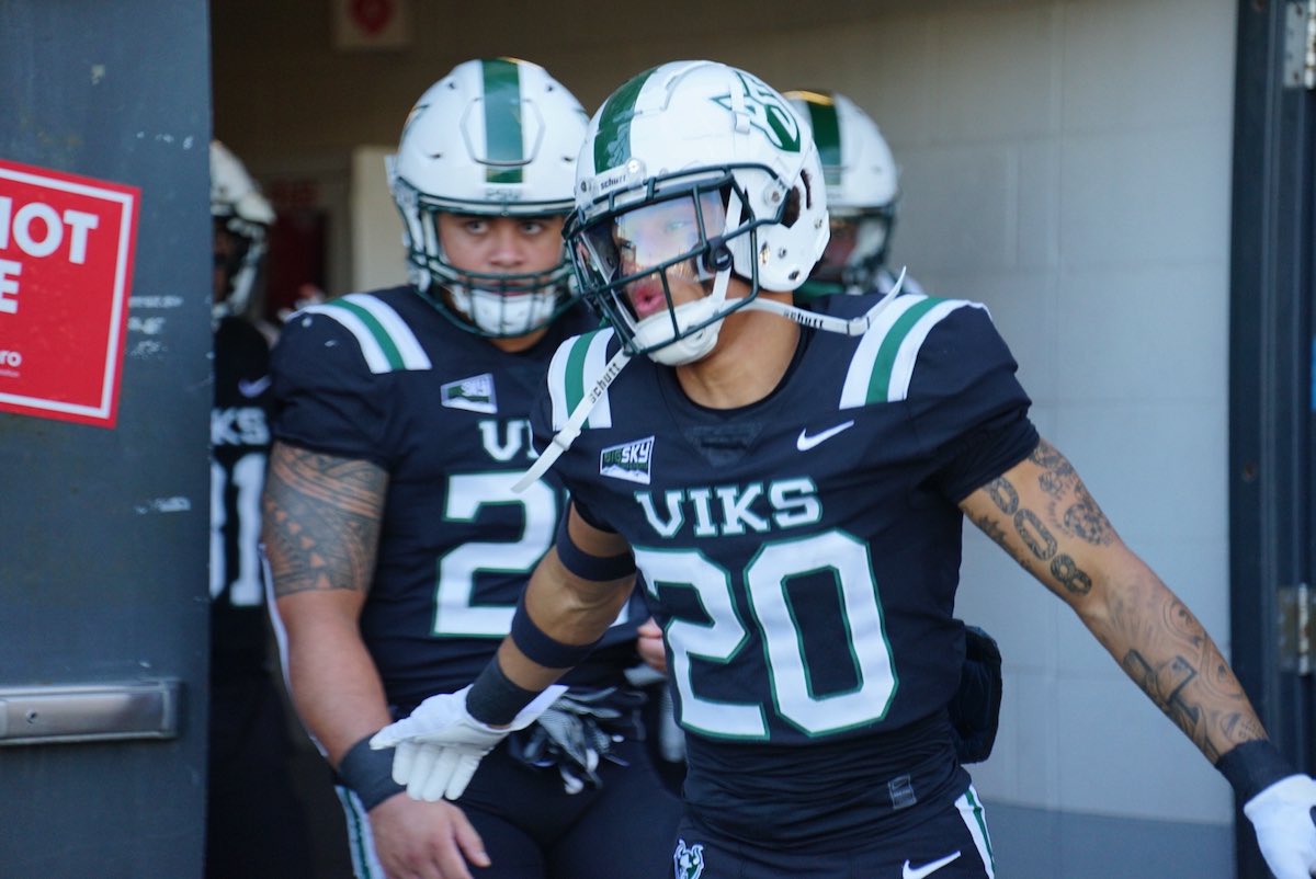 Truly Blessed and Grateful to receive my first D1 offer from Portland state university‼️‼️#goviks @CoachKoRushPSU @NateTuatagaloa @tiptopathlete @MitchTulane @barndart91 @BenMoa4 @CoachMattHammer @MulivaiPula @SalevalasiF @CuseTitans_FB