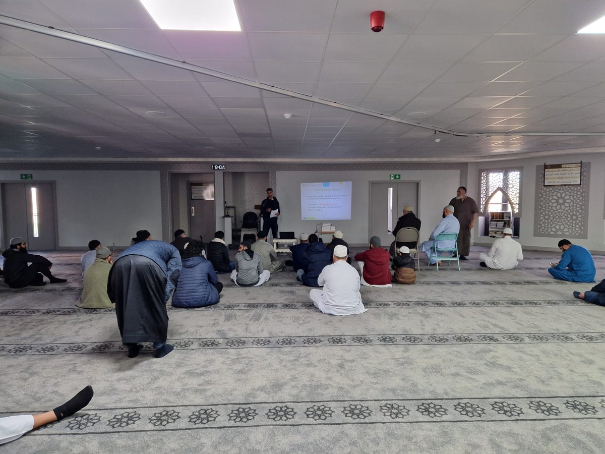 Assalamualaikum 

Masjid-E-Umar and Our Girlington in partnership with Sharing Voices held a Cancer awareness programme at the Masjid to highlight the importance of screening. People listened attentively, asked questions and participated in the survey.