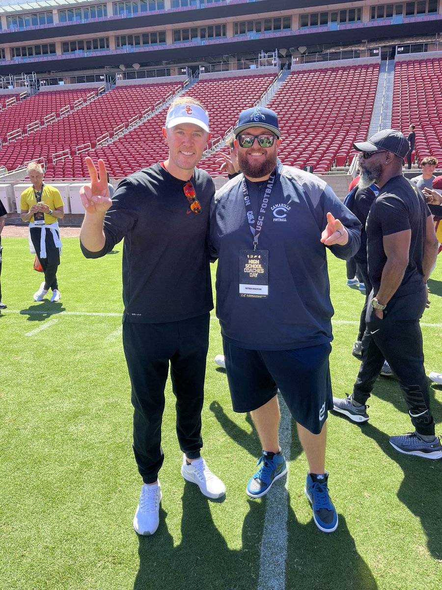 Great lime today at @uscfb practice with some of the @ACHS_Scorps_FB staff. Thank you @LincolnRiley and staff for allowing us to come and learn.
