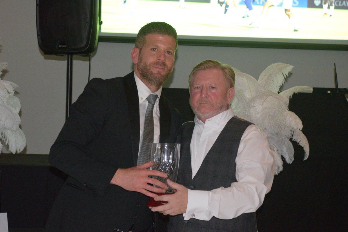 🏆  𝓞𝓾𝓽𝓼𝓽𝓪𝓷𝓭𝓲𝓷𝓰 𝓼𝓮𝓻𝓿𝓲𝓬𝓮 𝓪𝔀𝓪𝓻𝓭

Well deserved gaffer, thank you for all the memories over the years 👏

#WeAreTheWood | #AwardsNight