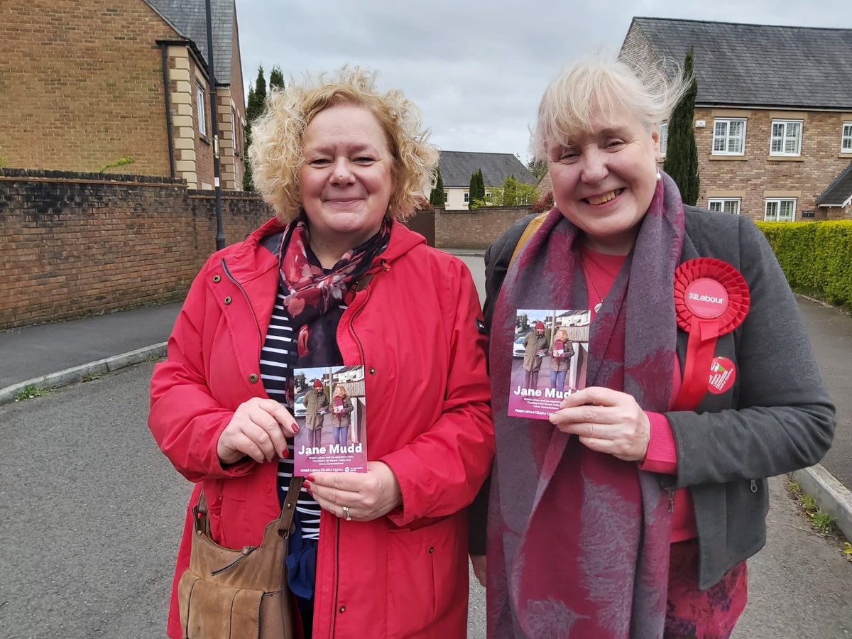 Great to be out door knocking in Usk with our fabulous prospective Police & Crime Commissioner @jane_mudd. Her commitment to inclusive, accountable policing makes her the right person for the job. @MonmouthCLP @TorfaenLabour