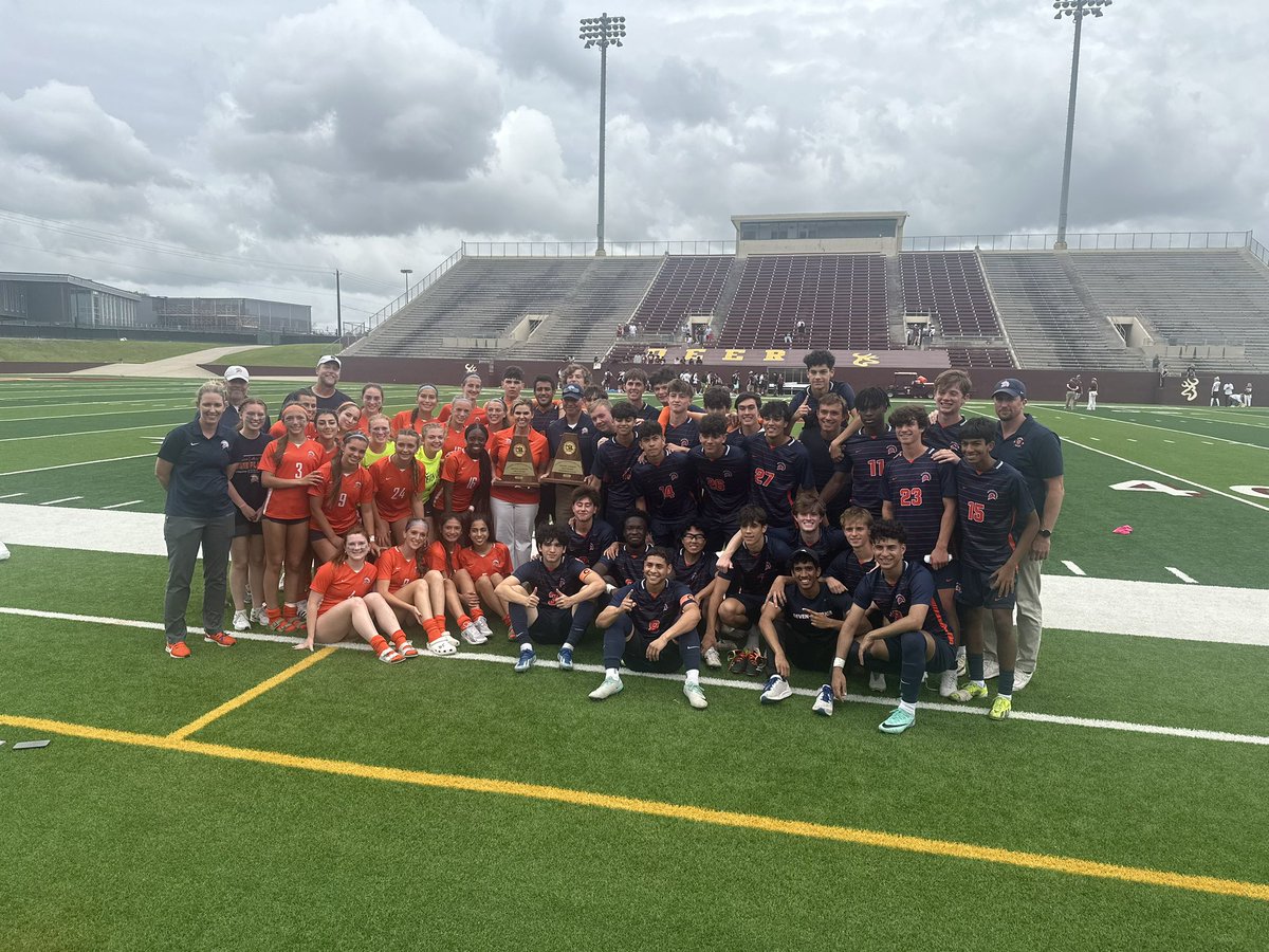 When was the last time the same program represented the men’s and women’s soccer team for region 3? That would be 2024 and the team would be the Seven Lakes Spartans! @SLGirlsSoccer7