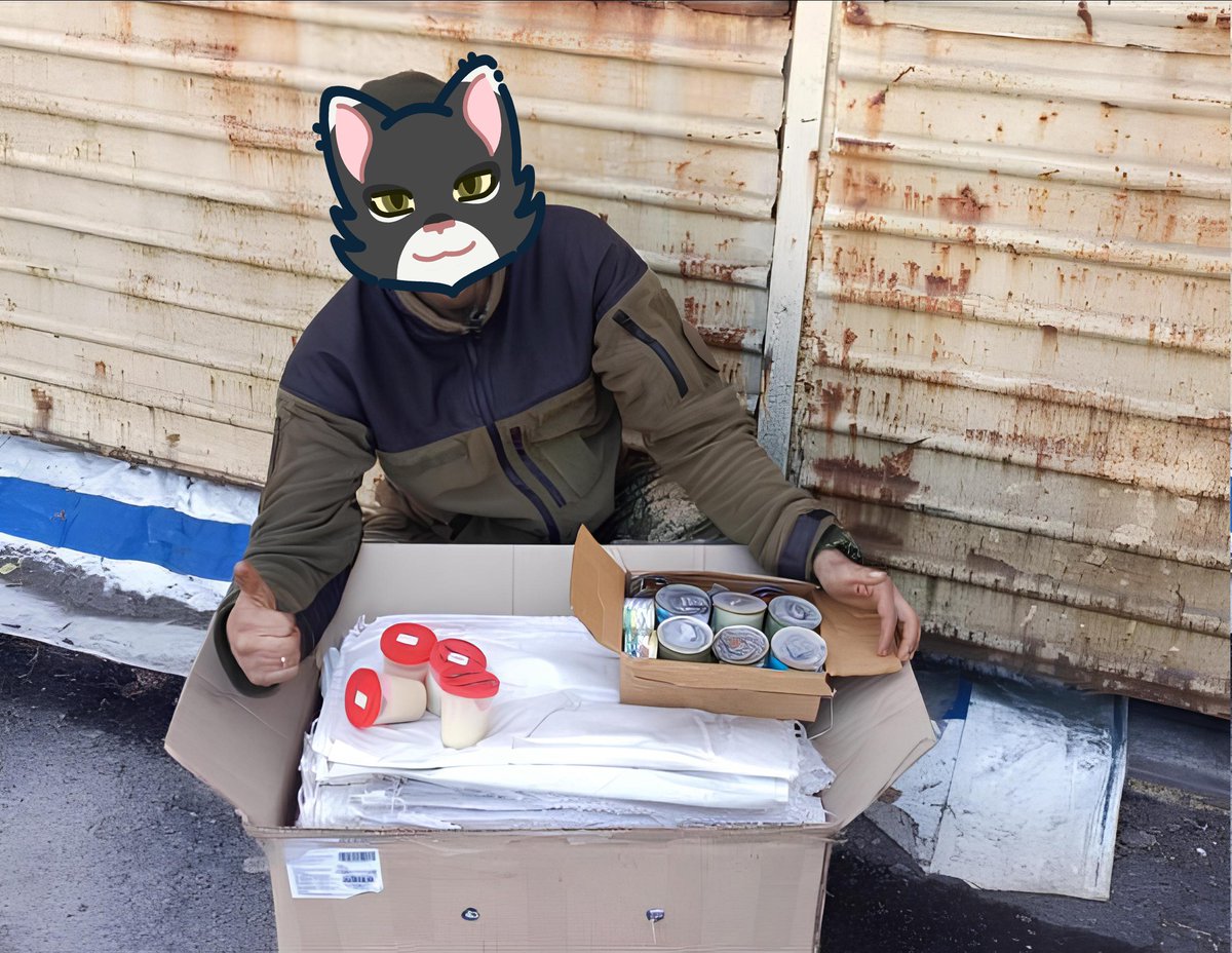 Brave #fellas of 4th Rapid Reaction Brigade '#Rubizh'
got a parcel of needed things: bags, warming #balms and #trenchcandles. 
Support:
PP alpenhogs@te.net.ua - #candles/balms

#UkraineRussianWar #UkraineKrieg #Healthcare #SaturdayVibes #UkraineWillWin #NAFO #NAFOworks #UAarmy