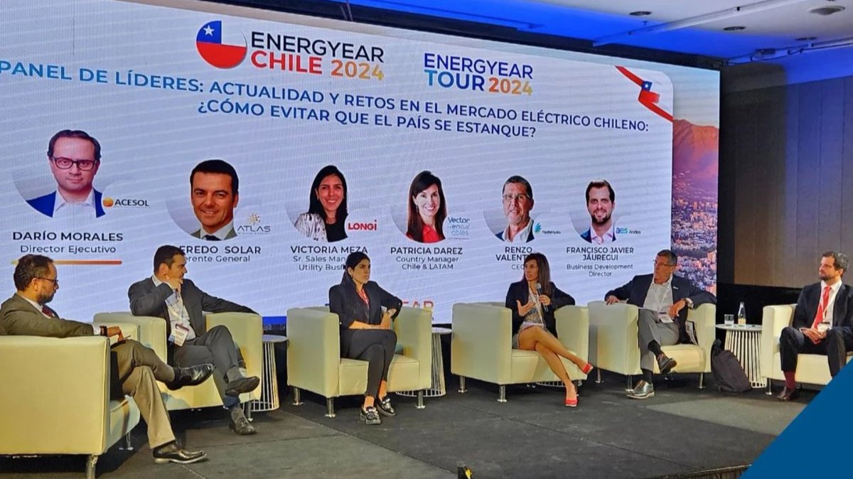#AESChile was at #Energyear2024 highlighting our focus on building a #SustainableFuture in Chile - with 1.8GW of renewables & advancing 500MW more. We're ramping up for another 1.7GW! Together, we're energizing Chile's green transformation. #Decarbonization ⚡️🌞