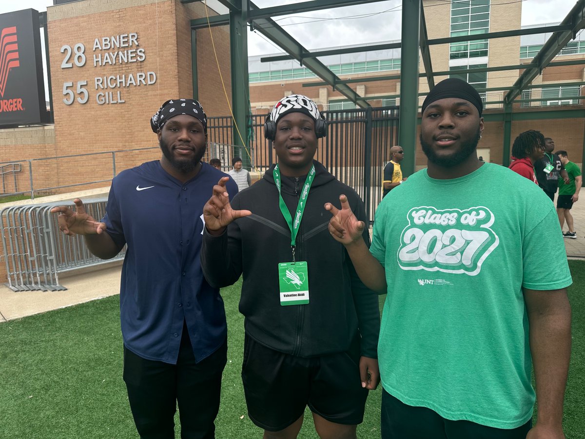 Had a great experience today with the guys at UNT for the spring game. @saincilaire @TrustMyEyesO @LC_PAT_NATION @Coach_HillLC