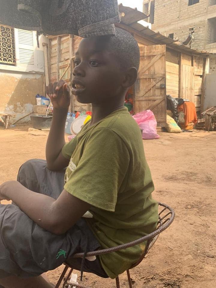 🛑AVIS DE RECHERCHE 
Cest le fils de mon cousin il sapelle cheikh tidiane thiam son pere sapelle ndiagua thiam il vit chez sa grand meme a campement guekhokh on la perdu de vue depuis une semaine
Numero a contacter :77 777 72 46