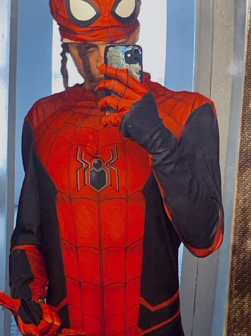 Peter Parker https://t.co/Tx7x8tmf7Q