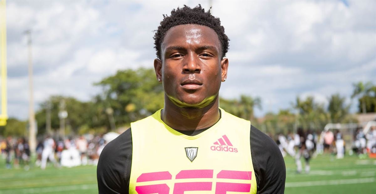 Latest on #Top247 receiver Vernell Brown III He's getting closer to a decision, but he has a few more visits to take. I offer up my take on where things stand as of today and whether or not I see things moving in another direction. VIP: 247sports.com/article/latest… @247Sports