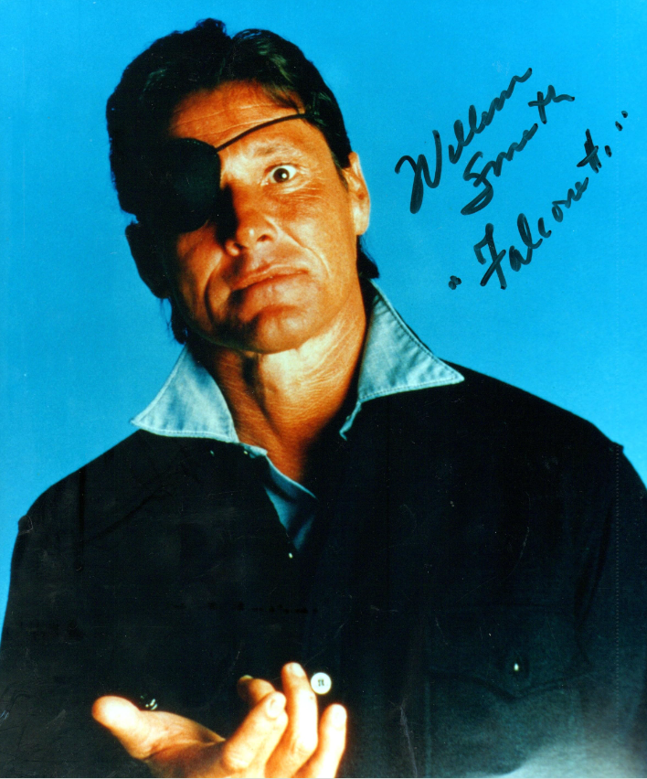 옛 유명 미드 <야망의 계절>악당, 팔코네티. 남주 동생 톰에게 눈을 다치고 감방에 간다. 감방에서 나와, 거울 속 애꾸눈을 보며 증오의 복수를 다짐한다. "내가 누구 때문에 이렇게 됐는데!" 정치보복을 다짐하는 조국에게서 팔코네티의 기묘한 병든 정신을 본다. '내가 누구 때문에 이렇게 됐는데!!'