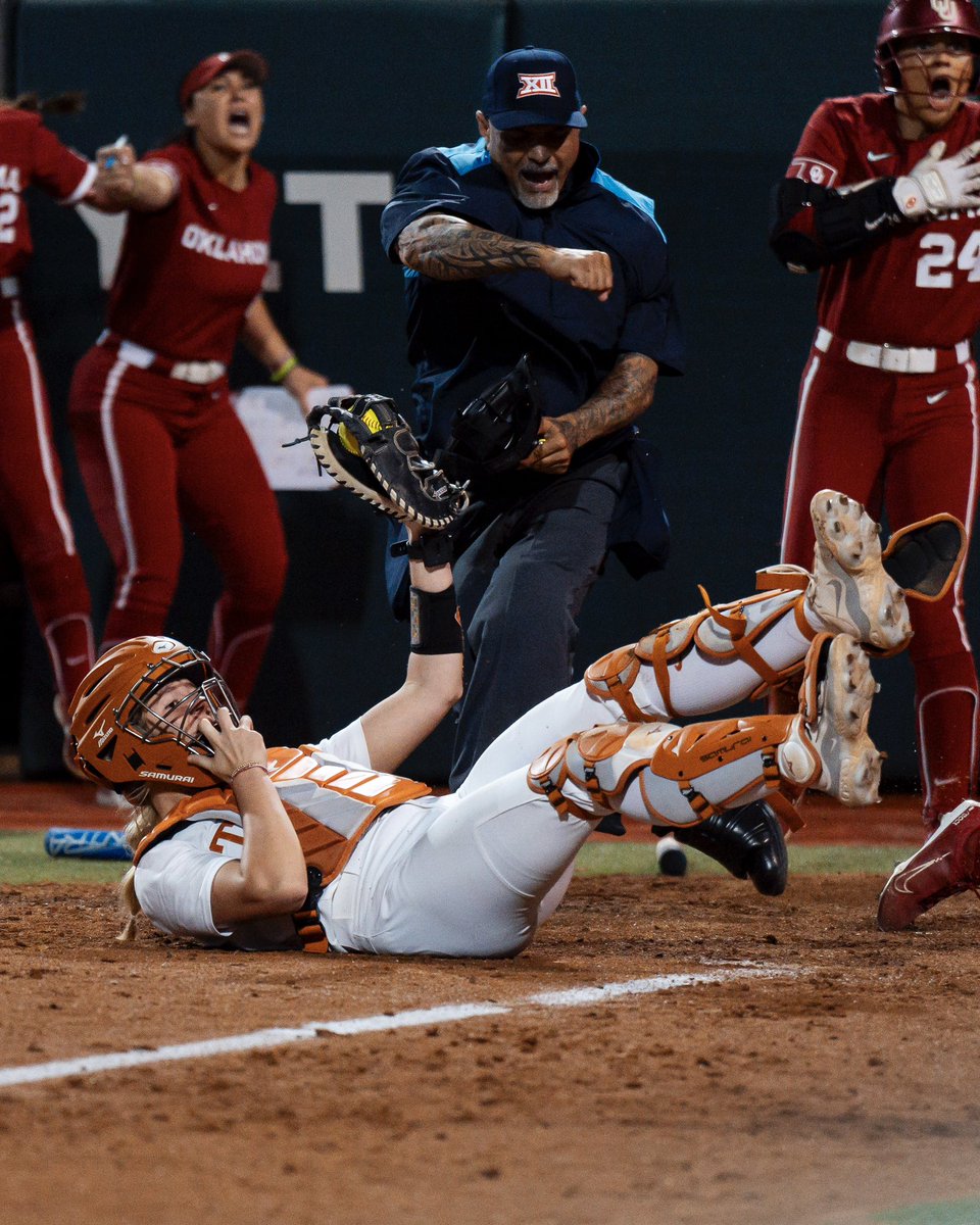 TexasSoftball tweet picture