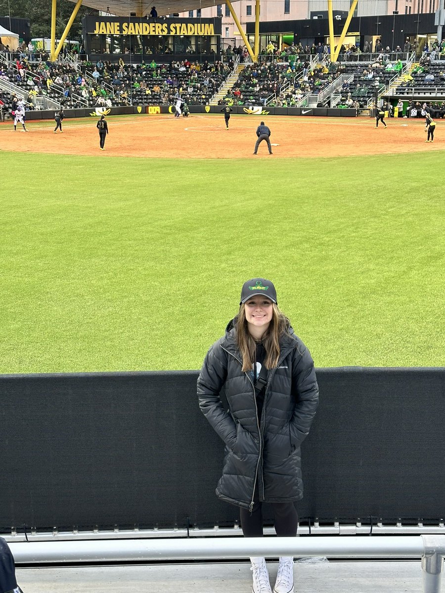 Here at the Oregon Ducks softball game against Washington Huskies with my club team Frost Elite! #GoDucks