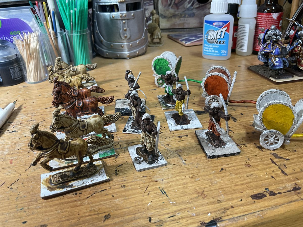 #WIP new colour scheme for the next unit of Polish shot #Haiduks and finishing some Ancient Indian light chariots. #wargaming #wargames #wargamer