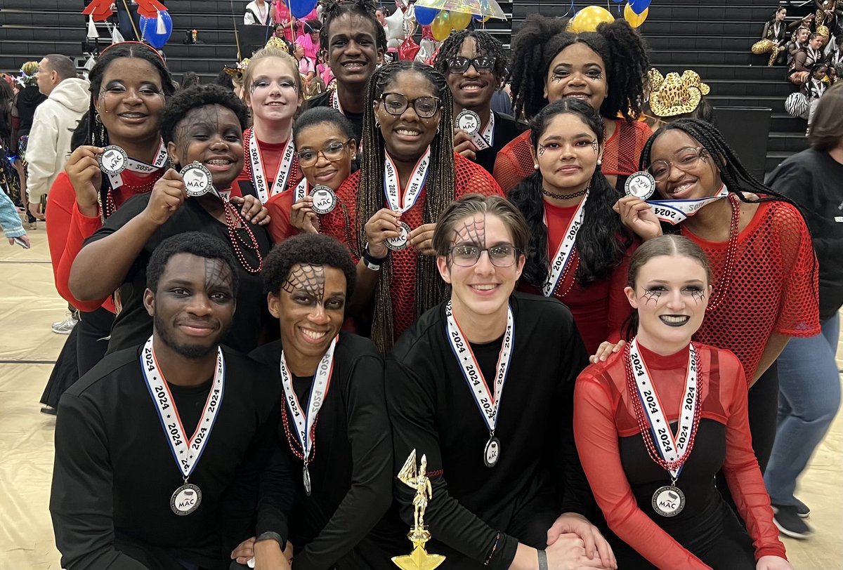 Congrats ⁦Malverne HS Winter Guard for winning the Silver Medal at the MAC championships in CT!! Thanks to Ms Beaumont, Ms Sideleau, Carly & Danielle. SO PROUD!! ⁦@malvernecg⁩ ⁦@MalverneUFSD⁩ ⁦@MalverneHS⁩ ⁦@supt4kids⁩ #excellenceonpurpose #gomules