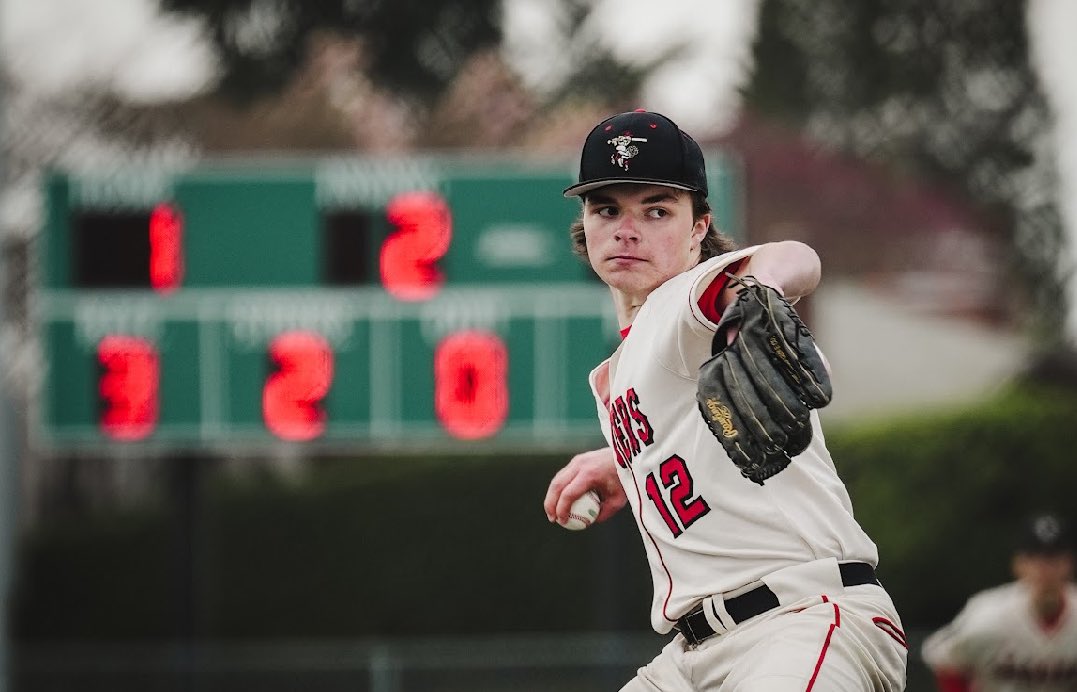 dylanwallblom2's tweet photo. Felt good yesterday in our 4-2 win. Went all 7 innings, giving up one earned run. 8 punchies with my favorite being this one. 🗡️. Beavs are hot, tied for second in metro at 6-1. 

@BaseballBallard @ShorelineRoyals @BauerOutage https://t.co/3MKf2yv1l2