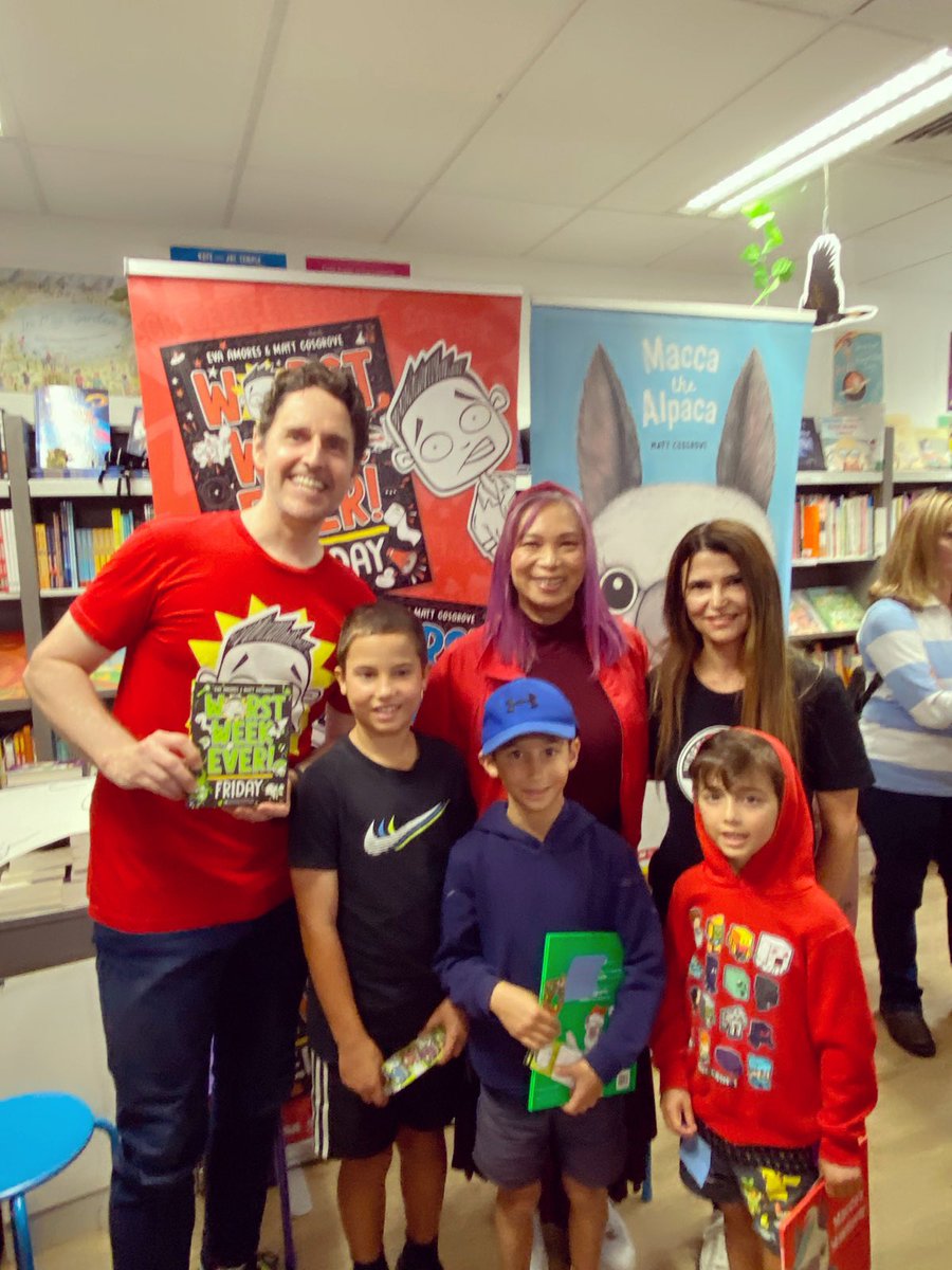 We loved meeting @EvaJanetAmores and @MrMattCosgrove at The Book Cow - there were live drawings, a Q&A and book signings! So much fun. Thanks Eva and Matt 💐 We can’t wait for WWE Saturday! @ScholasticAUS