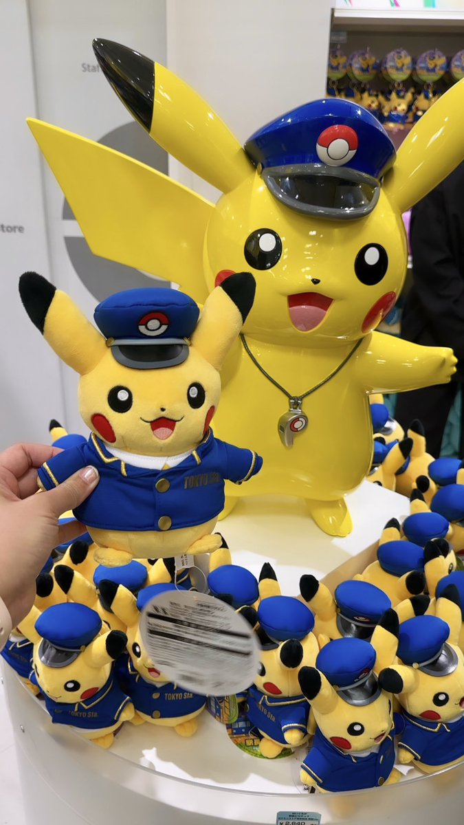 Japan Vlog Part 13: Toy Hunting in Akihabara, Nakano Broadway, and Tokyo Station! #japanvlog
youtube.com/shorts/iWFuI3R…