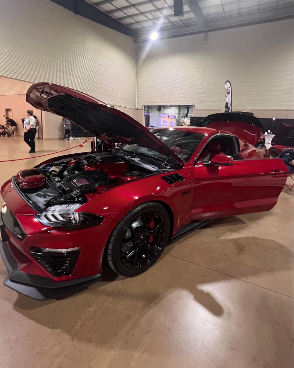 🎊 CarFest SA is back at Freeman Coliseum in San Antonio! This weekend, immerse yourself in the spirit of giving as 25 auto repair shops collaborate to donate 10 cars and fix 25 more for charities across our city. Till 10PM on Saturday and 10AM - 6PM on Sunday.