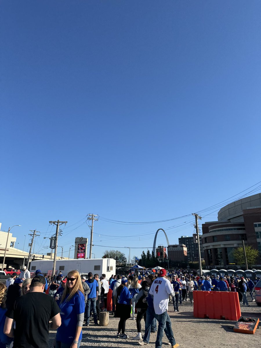 It’s one big party in @DowntownStLouis ❤️ if you’re not here, catch the action on @KMOV at 6& 10!