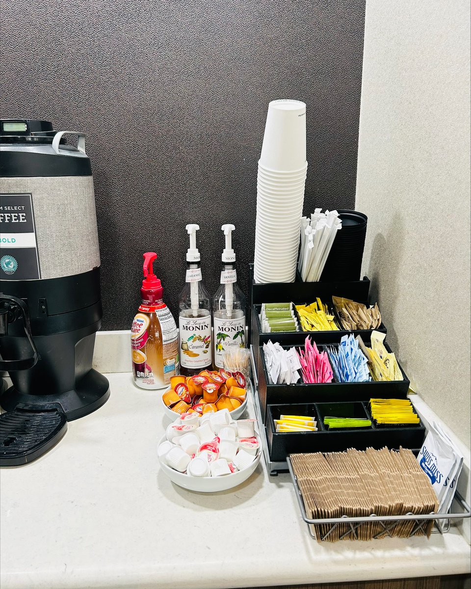 ☕️ Embrace the cozy vibes during National Afternoon Tea Month! 🍵 Enjoy complimentary tea &amp; coffee available 24/7 in our lobby. Perfect for a midday pick-me-up or winding down after a day of exploration. #AfternoonTeaMonth #FreeTeaAndCoffee #CozyLobby #DECRI