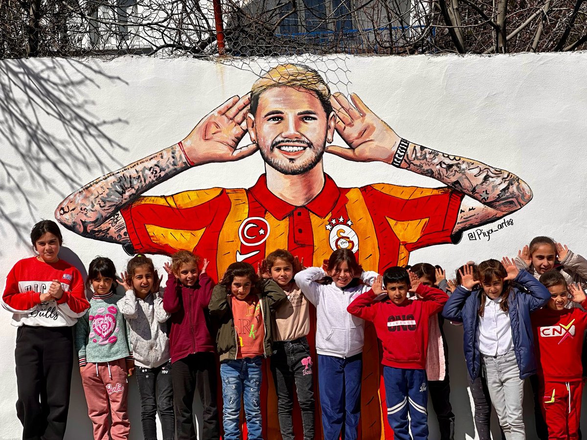 Adınla Şanınla yürü be Galatasaray'ım #hedefsüperkupa
#BugünGünlerdenGALATASARAY