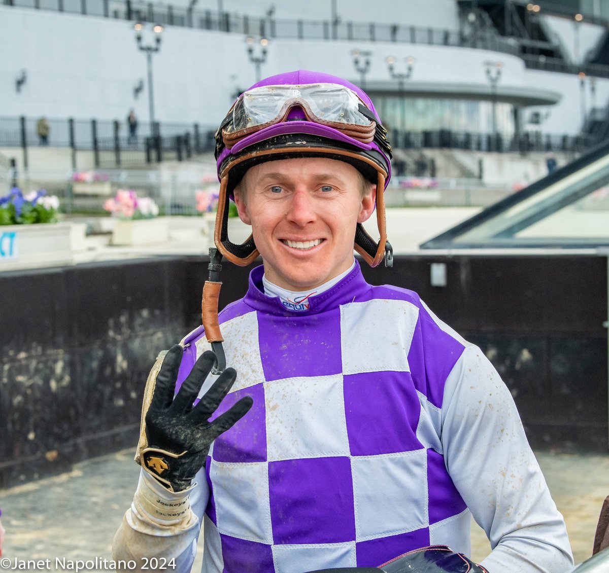 Jockey @DavisJockey with 4 wins on today’s Aqueduct card including the Gr3 Distaff 🔥🔥🔥🔥