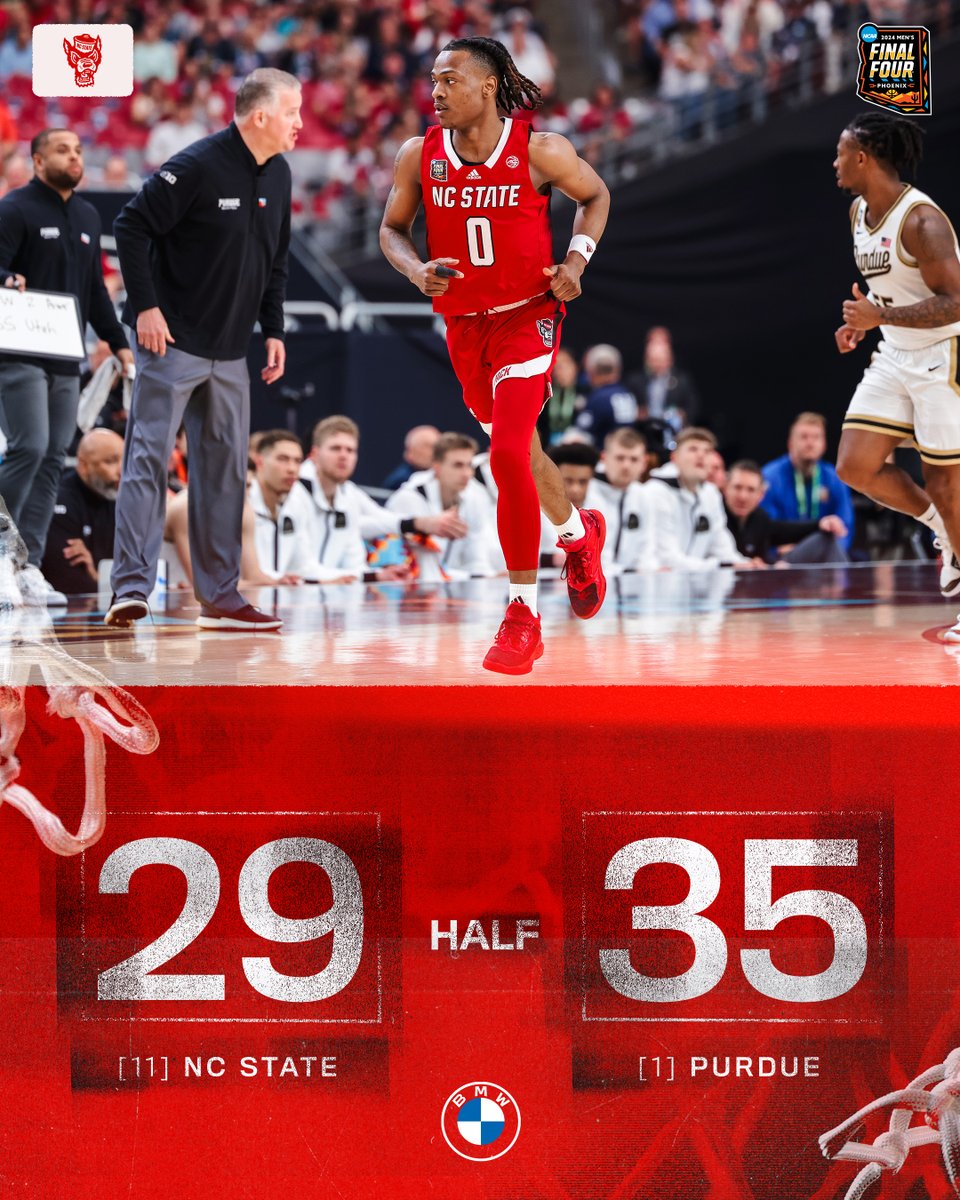 At the half. #GoPack | #TriangleBMWDealers