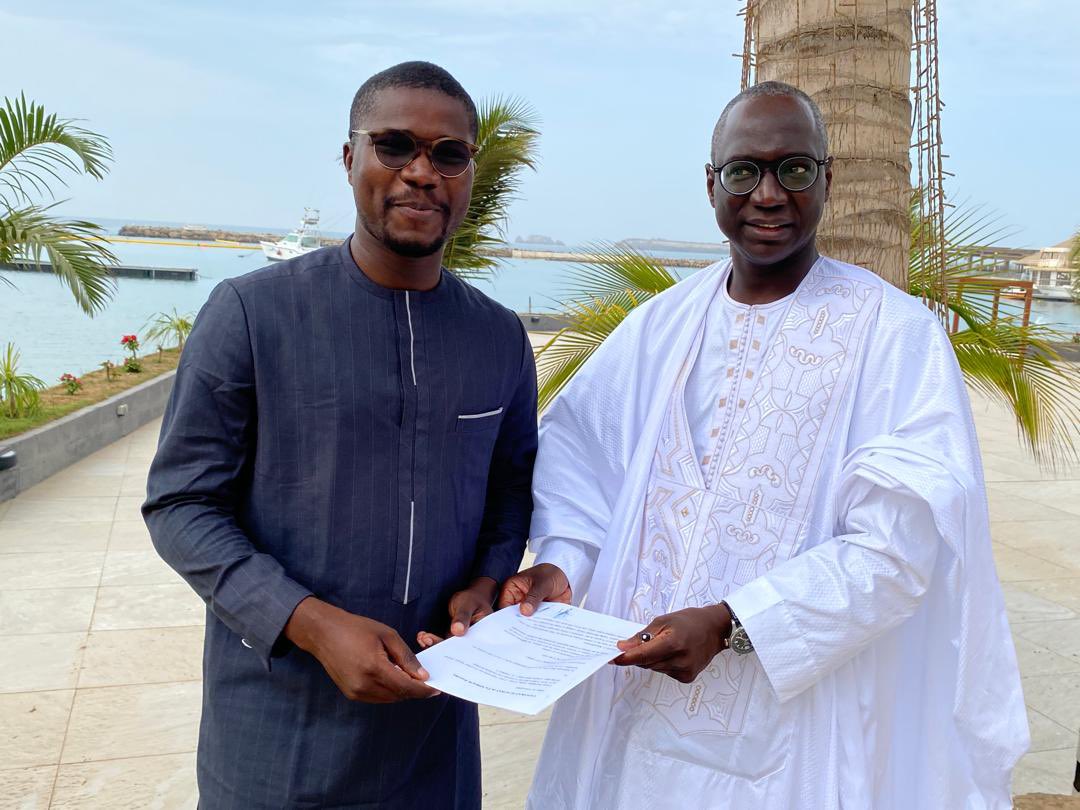 CouvoirAmar's tweet photo. Depuis 4 ans, Couvoir Amar et Dr Mabouba Diagne sont en étroite collaboration pour accroître la filière avicole sénégalaise . nous adressons nos félicitations  à notre nouveau ministre de l’agriculture, de la souveraineté alimentaire et de l’élevage. https://t.co/BlI5luYASB