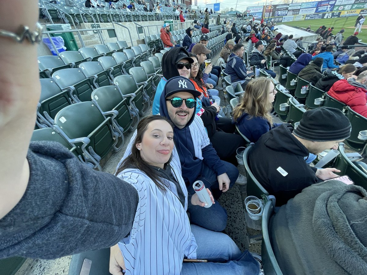 CJ732's tweet photo. Let's get it boys! @SOMPatriots #somersetpatriots https://t.co/rgC4C13DYT