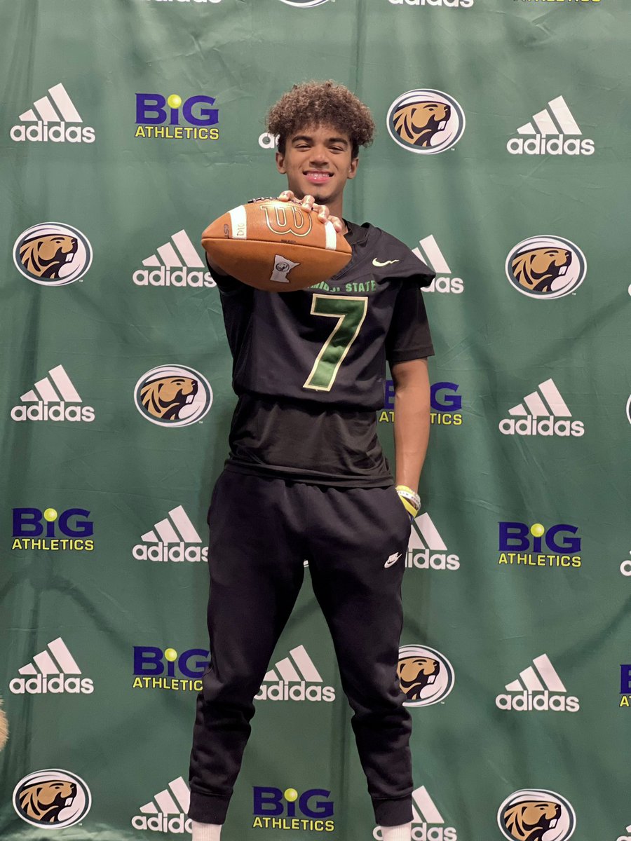 JulienBailey19's tweet photo. After a great visit, I am blessed to receive an offer from Bemidji State University #GrindTheAxe @BSUBeaversFB @kellan_wandtke @CoachBolte @CoachHeinBSU @KH_Pike https://t.co/W8aYNYJP9D