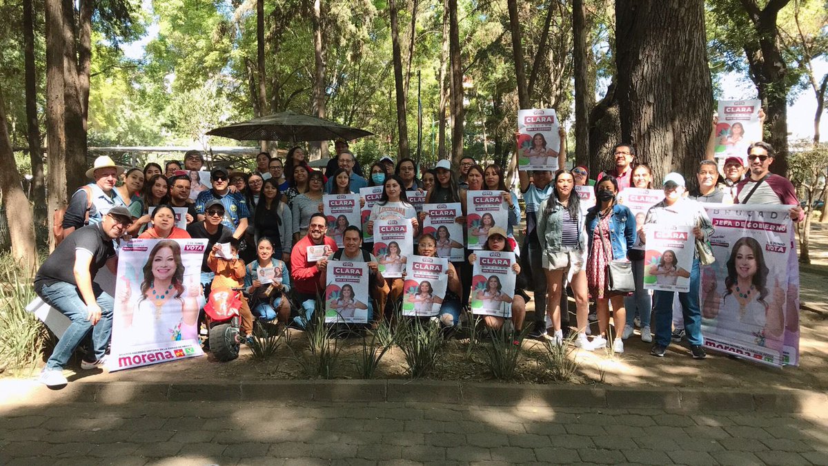LetyVarela's tweet photo. 👏 Vecin@s activ@s y comprometidos con la HONESTIDAD en la #DelValle #Napoles #Alamos #LetranValle
🙏 Vienen cosas muy buenas para #BenitoJuarez
🔊 Pasa la voz y con tus familiares y armamos una reunión 556099-4500 📲 https://t.co/wyMTuKyqXX