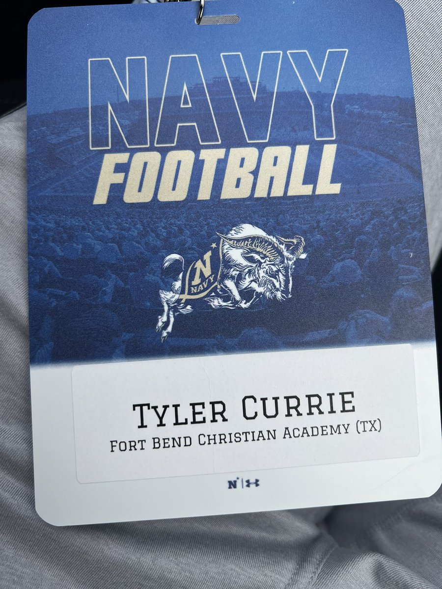 Thankful for a great time at @NavyFB !! @CoachLaurendine @NavyCoachYo @DannyPayneNavy @CourtneyWeiner2 @NavyFBrecruit @_CoachNew @FBCAathletics @jordanblack78