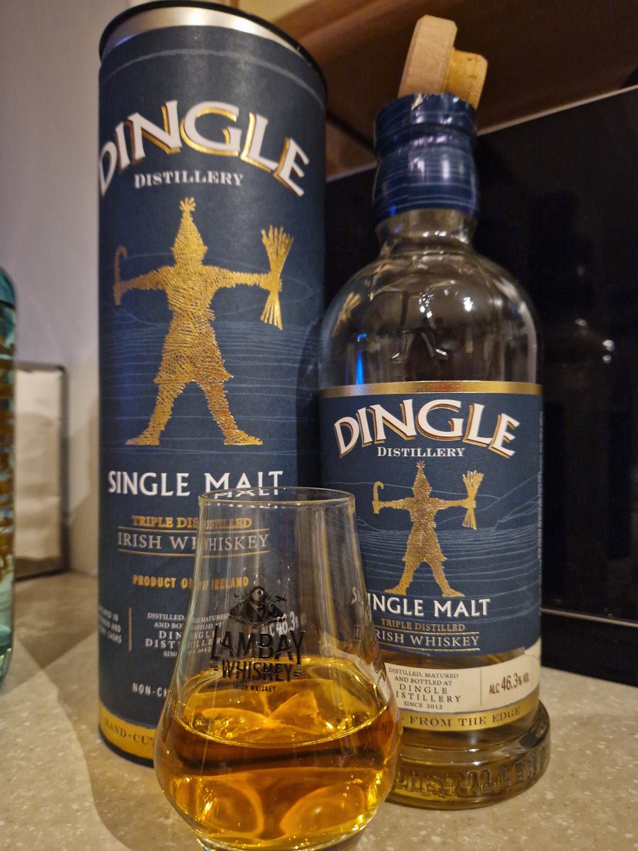 Finishing the night off with a @DingleWhiskey single malt and Jimi Hendrix At Woodatock on Sky Arts. Almost a #bottlekill unfortunately. I'll definitely have to replace this one when it's gone #Whiskey #SaturdayDram