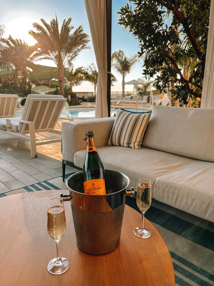 A cabana a day keeps the worries away 🍾 . . . @lifewithaglassofbubbly