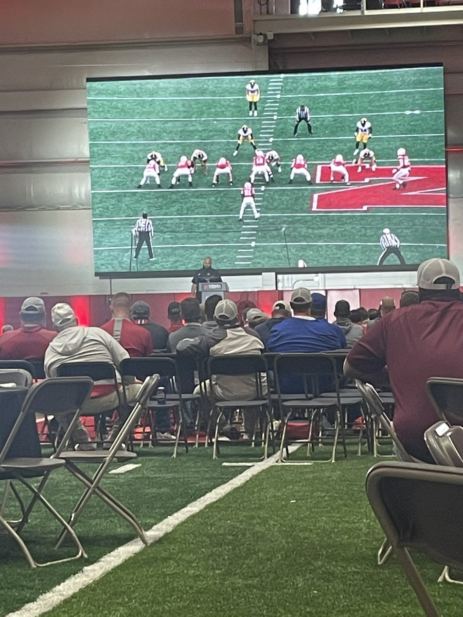 Great weekend of learning & talking ball w/ @HuskerFootball. Awesome messages from the Coach Osborne 🐐 on servant leadership, & Coach Rhule explaining what it takes to win. Common Themes: Serve the team, study the game, believe in the basics. 🍀 @CoachCoeling @DonovanRaiola