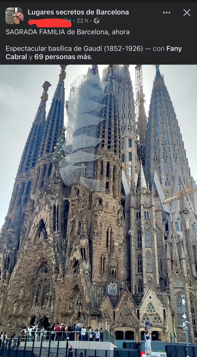 Estoy en un grupo de Facebook llamado “Lugares Secretos de Barcelona” y hay gente que sube fotos de la Sagrada Familia. Lo que se dice, una joyita oculta.