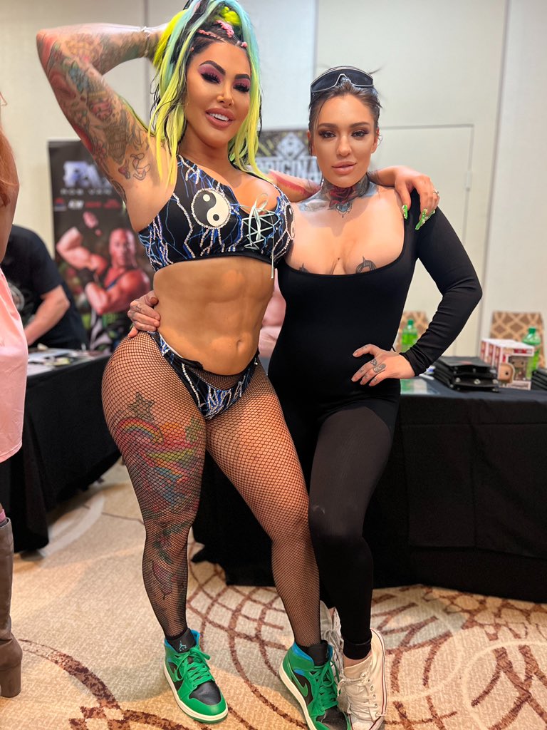 #wrestlemania baby the one and only @TheKatieForbes love ya boo ❤️photo by @iLLiteFotos