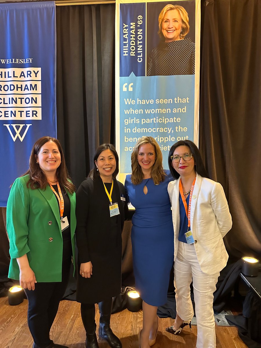 The power of sisterhood. Thank you @Wellesley. Thank you. 💛💛💛