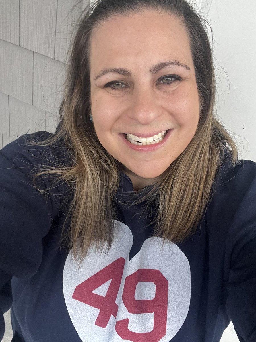 smars319's tweet photo. Grateful that my roomie designs such awesome Red Sox merch that honors current and all-time talent. Got my Wake sweatshirt today and I couldnโt love it more. So glad Iโll be able to rock it on opening day too! @AddictSox @SurvivingGrady #forever49 #forwake #dirtywater #redsox #soxaddict #obsessed