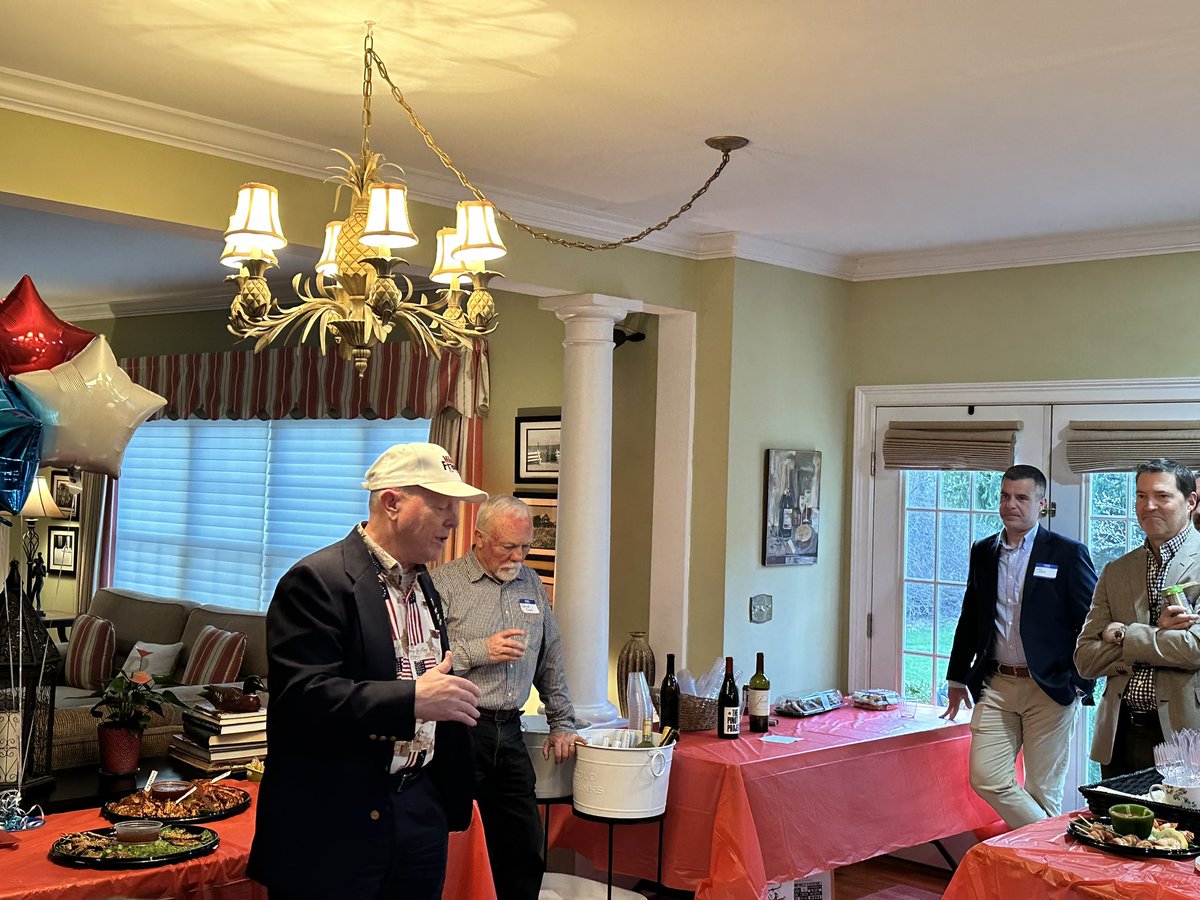 Thanks to Diana & Bob and the @MadisonRTC1 for hosting a great event this week to discuss issues that impact eastern #Connecticut families. #CT02 #CTPolitics #Immigration #BorderSecurity #Bidenomics #EnergyIndependence #NationalSecurity